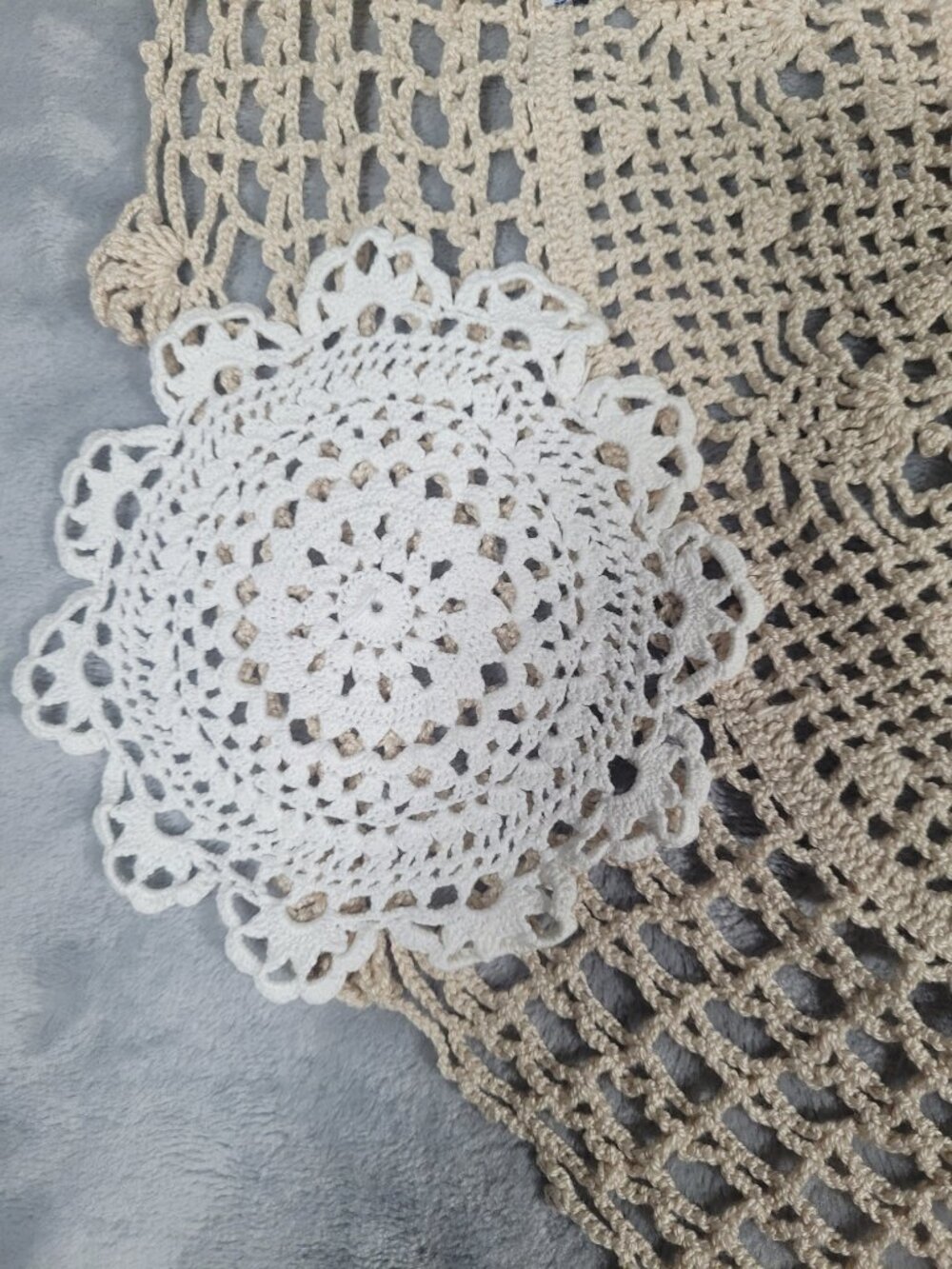 Vintage Crocheted Lace Doily Lot, Assorted Sizes 7 Piece Set Cream White - Picture 4 of 9